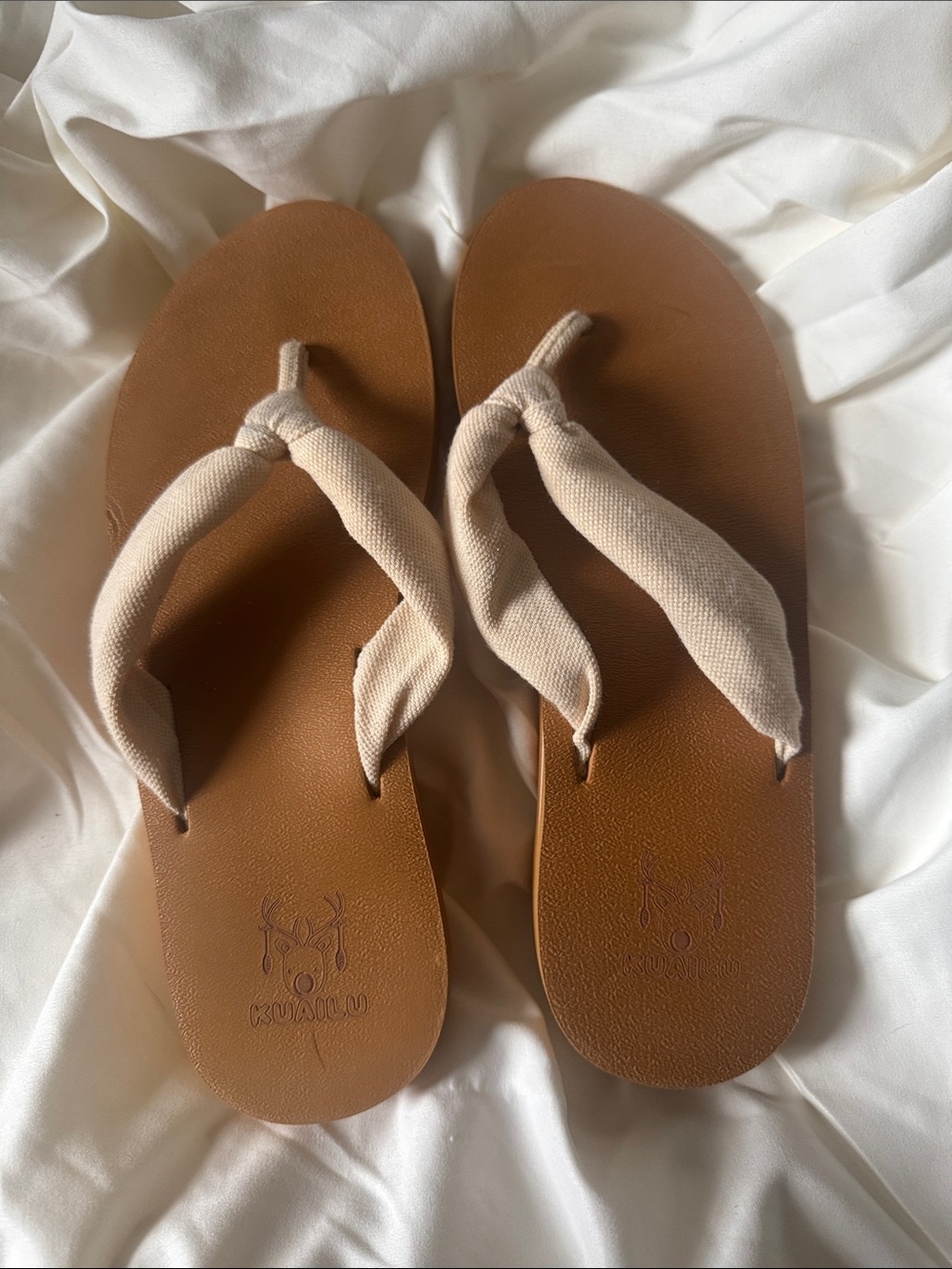 Knot-Top Tan Footbed Sandals with Cream Straps - Women's Casual Flip-Flops
